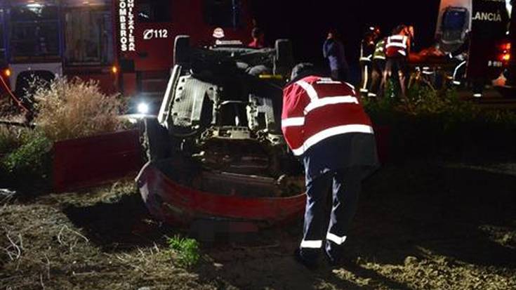 Zauritu larri bat eta hiru arin, Faltzesen izandako auto istripuan