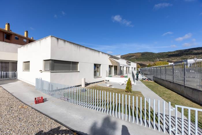 Arrotxapean eta Sanduzelain murgiltze ereduko euskarazko haur eskolak nahi ditugu