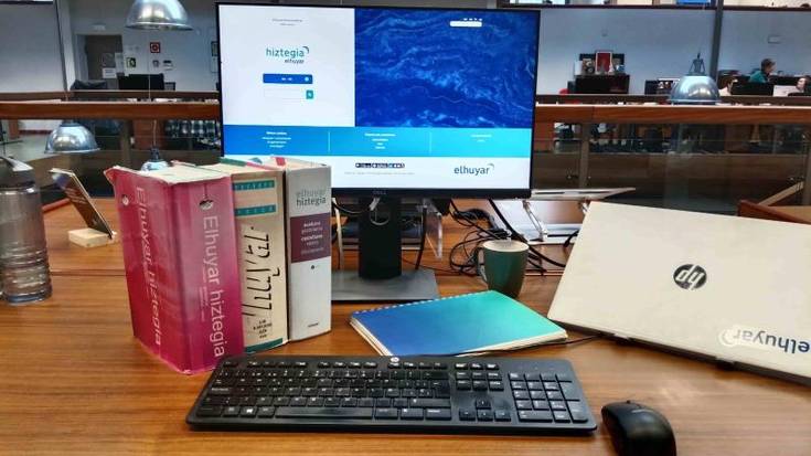 Klara Ceberio Berger: “Hiztegi berdinzaleago baten alde lan egiten ari gara”