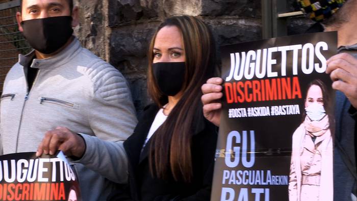 Pascuala Amadorrek pairatutako diskriminazioa salatu dute