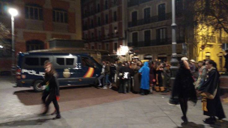 Maiorga Ramirez: "Poliziaren furgoiak abiada bizian sartu ziren plazan gazteen atzetik"