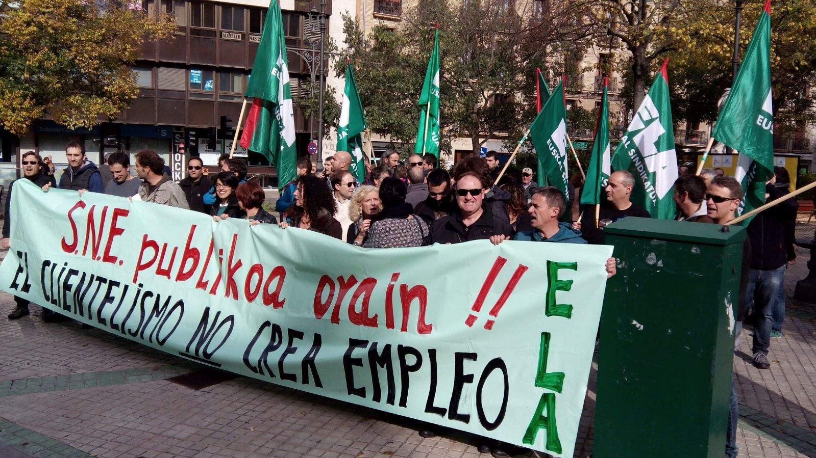 ELAk Parlamentuari exijitzen dio 2016ko aurrekontuek CEN, UGT eta CCOO-en soldatak ordain ez ditzatela