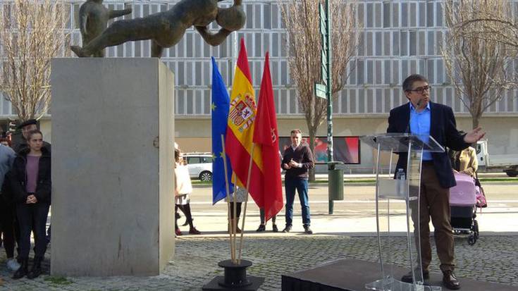 Foru Gobernuaren aurkako mitin bihurtu dute ETAren biktimen aldeko ekitaldia