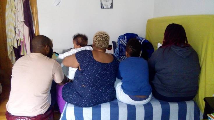 Iruñeko Udalak etxebizitzak itxita edukitzea salatu du Hipotekak kaltetutakoen plataformak