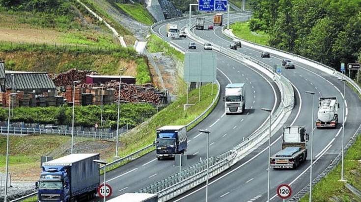 Alberto Nuñez (Hiru): "Garraiolariak abandonatuta sentitzen dira"