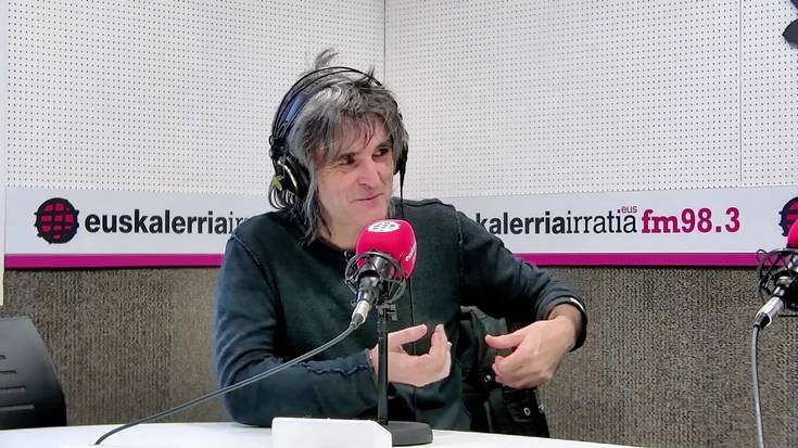 Xabi Camarero (Urtz): "Gure abesti ezagunenak bere oinarrizko bertsiora, akustikora eraman nahi izan ditugu"