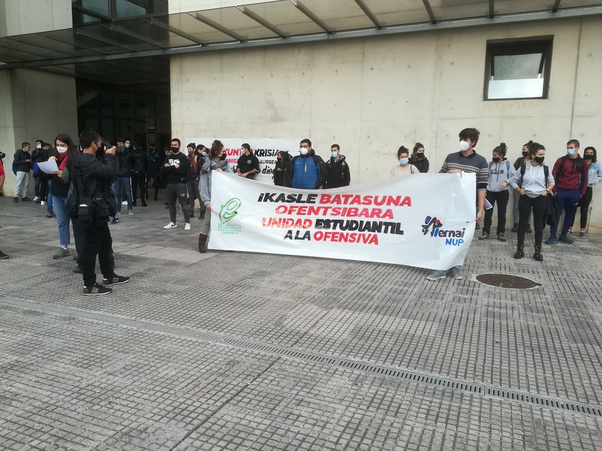 Unibertsitateko ikasleen "egoera prekarioa" salatu dute Ernai eta Ikasleak Martxan taldeek