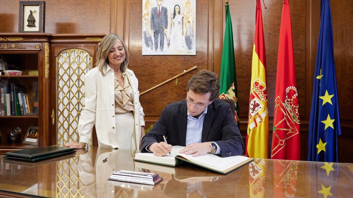 Ibarrolak bultzaturiko Iruñeko eta Madrilgo udalen arteko protokoloa ez da inon azaltzen