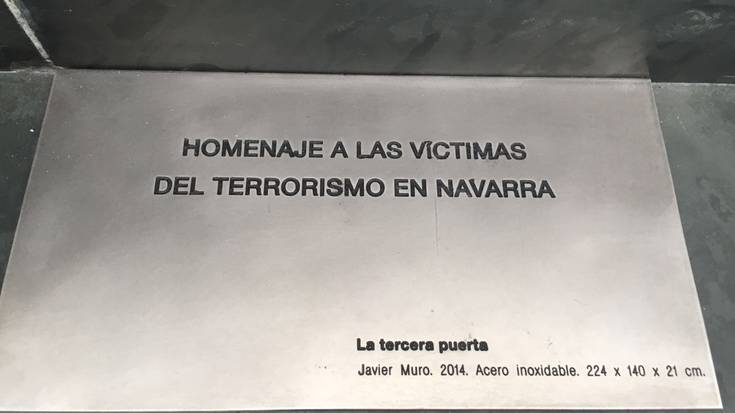 Dagoeneko badagoen ETAren biktimen plaka eskatu du Parlamentuan PPk