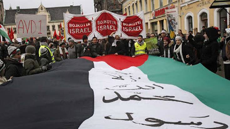 Navarra Sumak galarazi egin dio parlamentuari NUPen katedra askatasunari babesa ematea