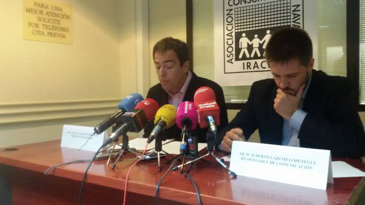 Zoru klausula medio, gora egin dute bankuekin lotutako kexek