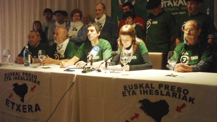 Pilotakadaz pilotaka, euskal presoen sakabanaketa salatzera deitu du Etxeratek