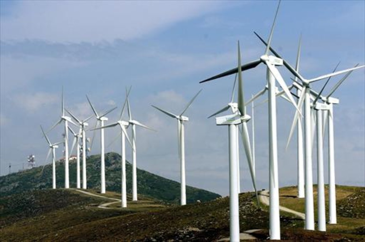 Nafarroako 66 proiektu energetikoren aurkako alegazioak aurkeztu ditu Gurelur elkarteak
