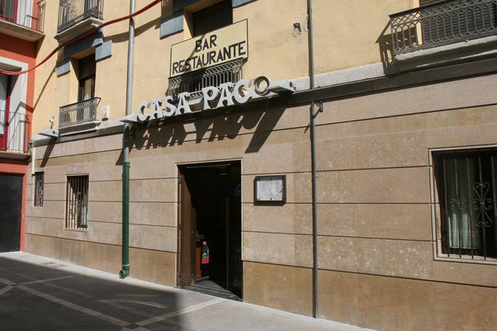 Casa Paco salduko dute 108 urteko ibilbidea egin ostean