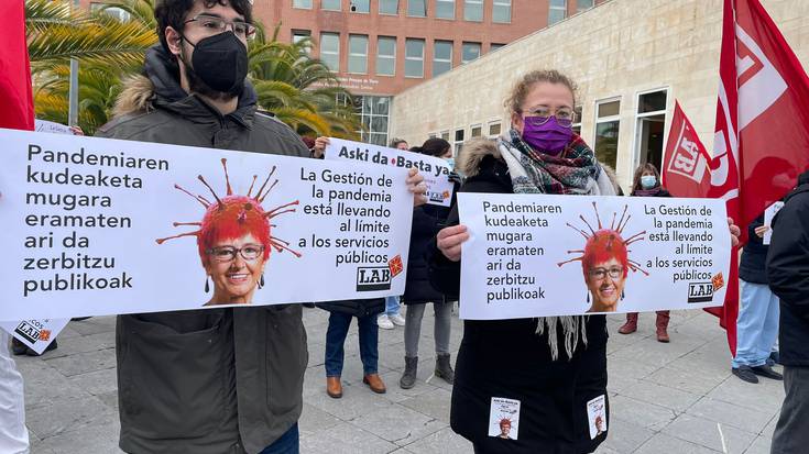 Osasun profesionalen lan baldintza kaxkarrak salatu ditu LAB sindikatuak