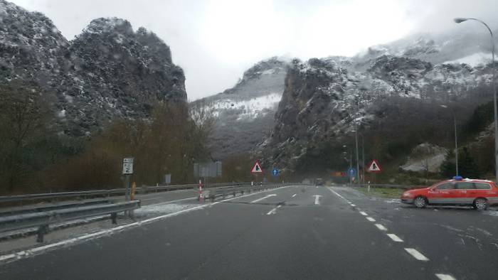 Nafarroan 25 lagun hil dira 2016an auto istripuz